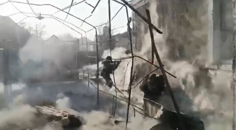 Grenade launcher during the battle in Mariupol