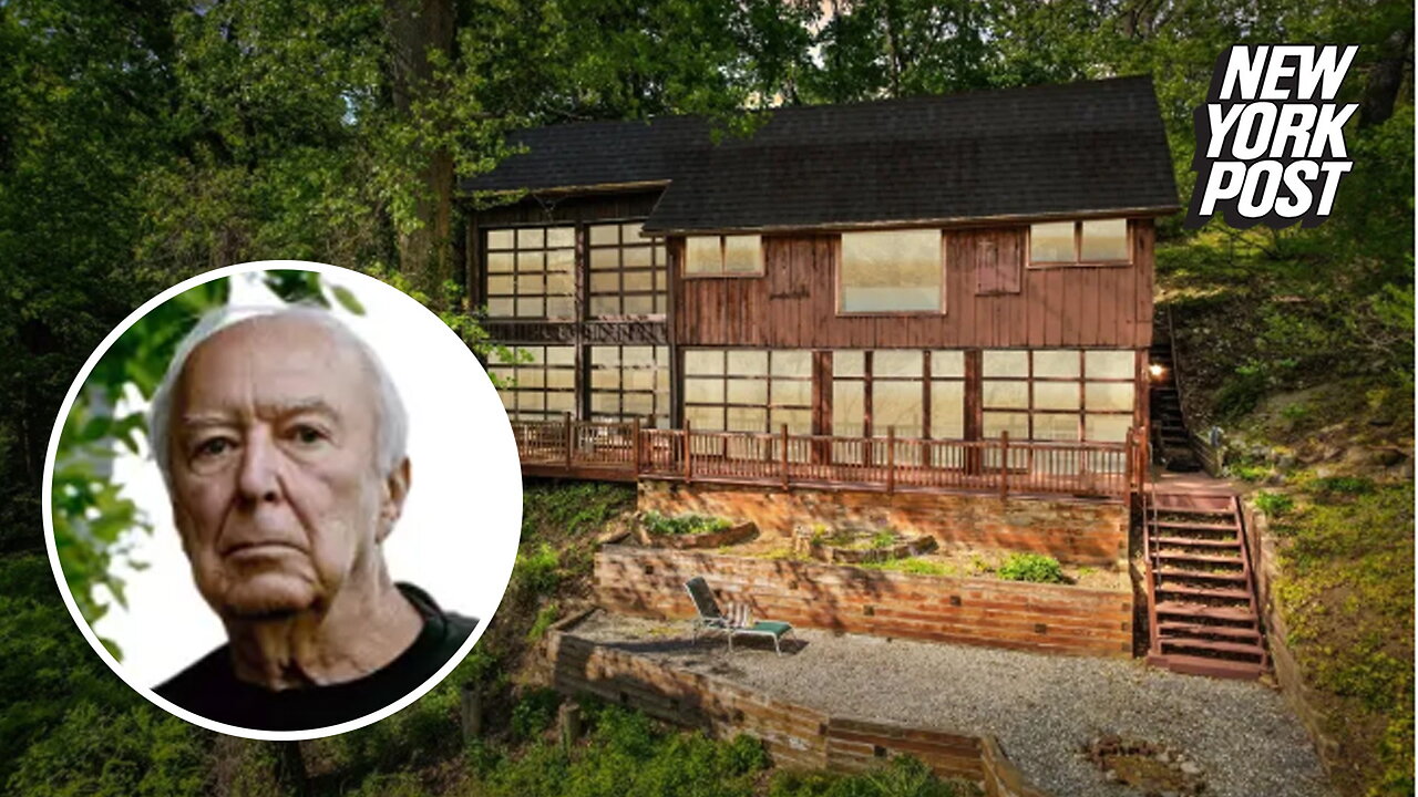 Jasper Johns' former New York home lists for $750,000