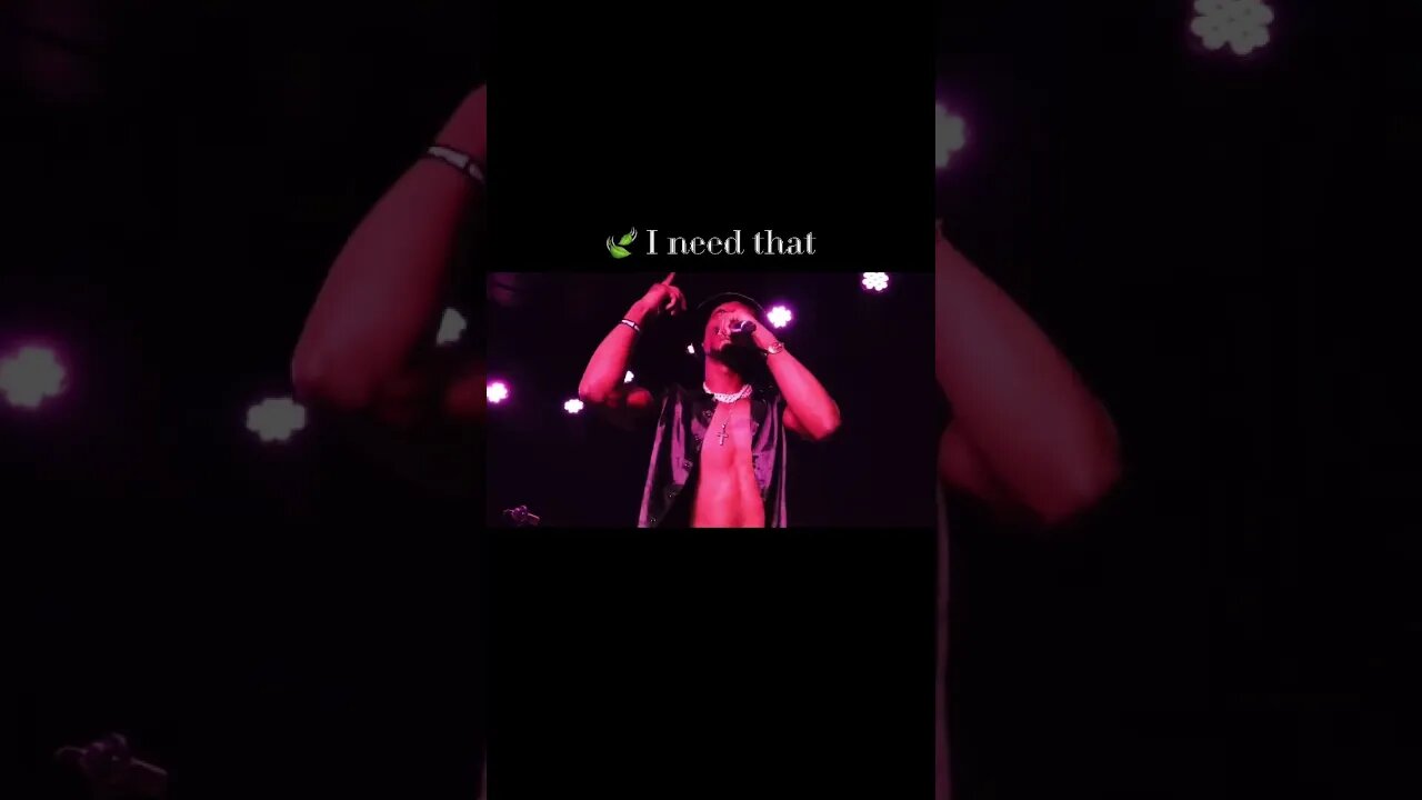 Live Debut at Club Cafe 🎤 Song: “Picture That”📸