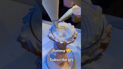 yummy 🤤#viral #india #shorts #trendingshorts #food @kanpuriya vlogger chhaya singh