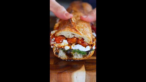 Delicious Garlic 😍Tomato Beef Burger