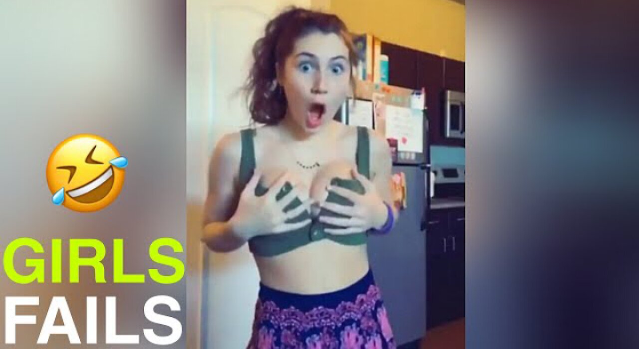 Watch girls funny fails🤪 epic fails of the day