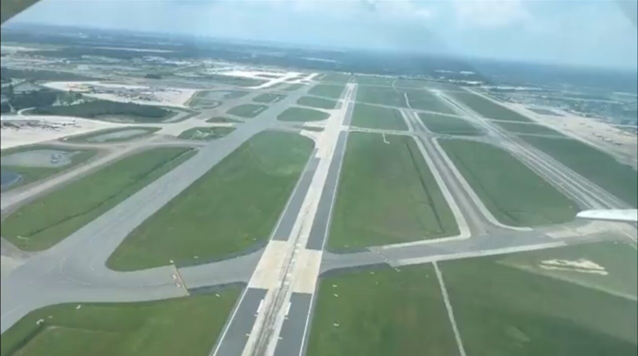 Near Miss of Cessna 172 and Boeing 757 During Takeoff