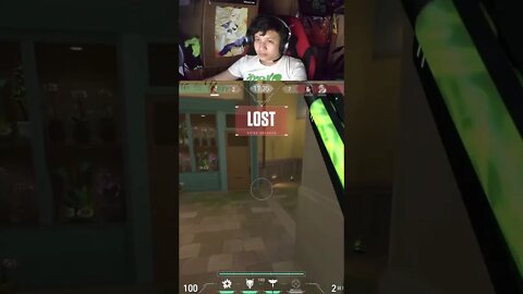 My friend circling around the map doing the impossible #shorts