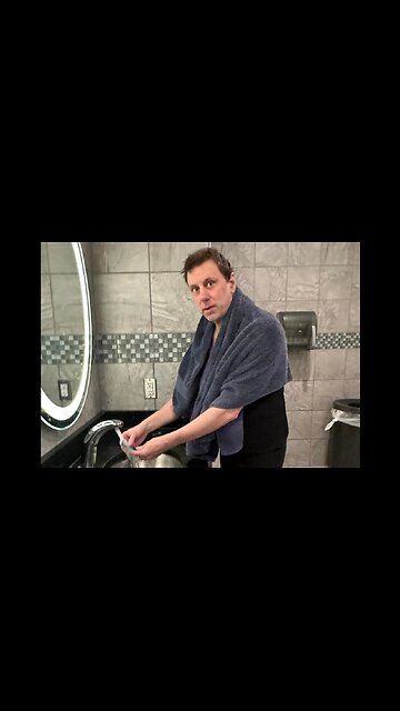 Lady At Planet Fitness Speaks Out About Man In Women's Bathroom