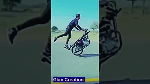 Motorbike को इस तरह चलाते देखा, UNBELIEVABLE #shorts