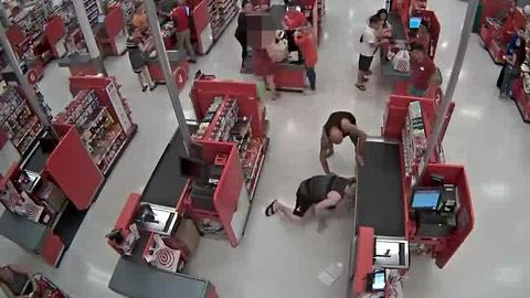 Man tackles suspect taking upskirt pictures