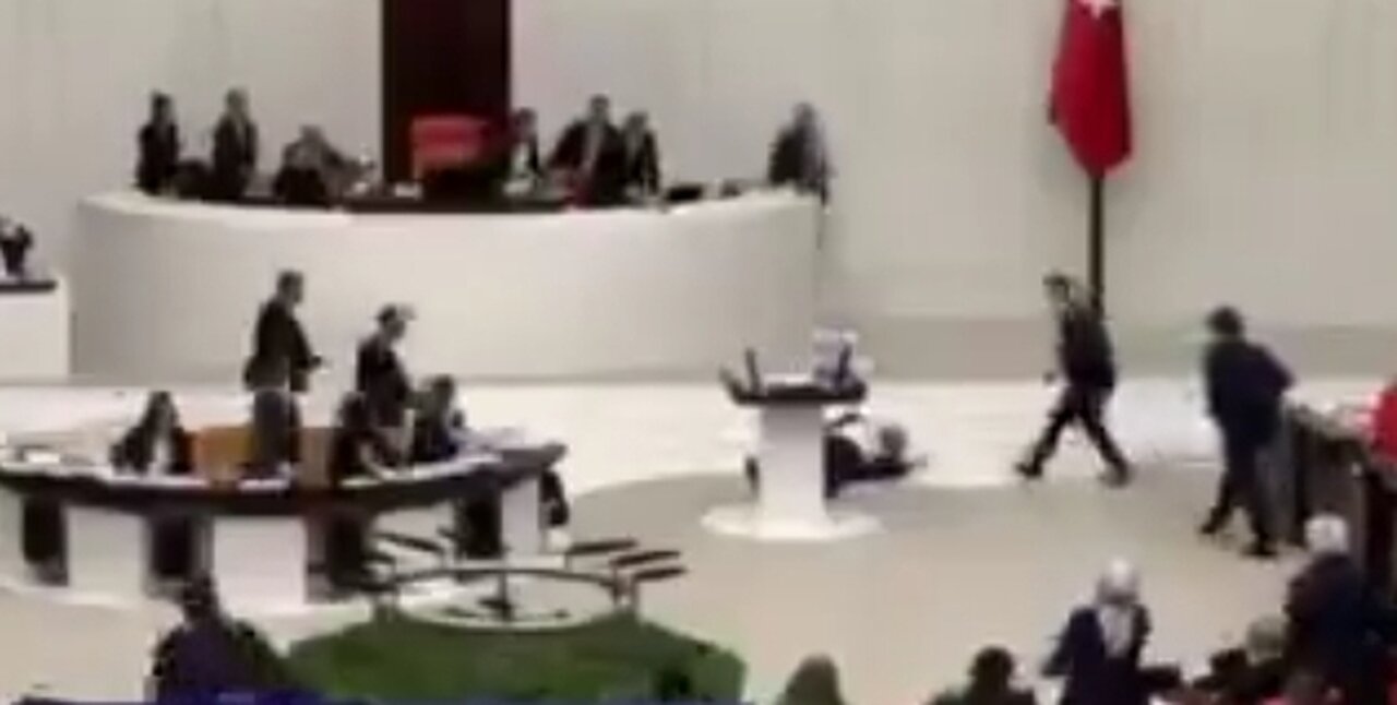 The Moment Turkish Lawmaker Suffers Heart Attack After Threatening Israel