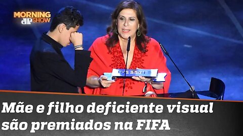 História de amor entre mãe e filho cego é premiada na Fifa