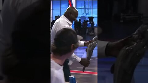 When Shaq Threw A Fish At Charles Barkley 😂