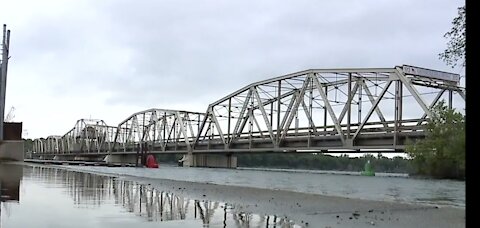 Long-awaited repairs begin Monday on Grosse Ile Parkway Bridge