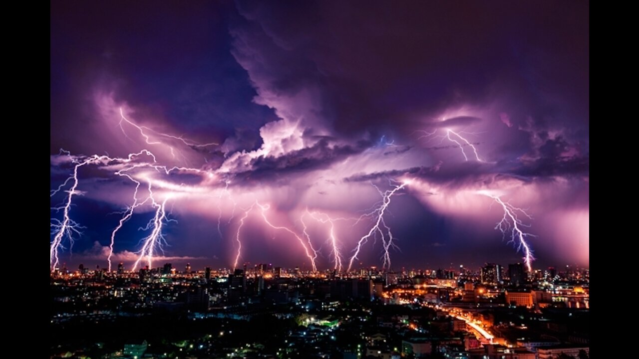 Most impressive lightning strikes ever recorded ⚡