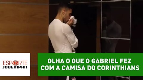 Amor? Olha só o que o Gabriel fez com a camisa do Corinthians