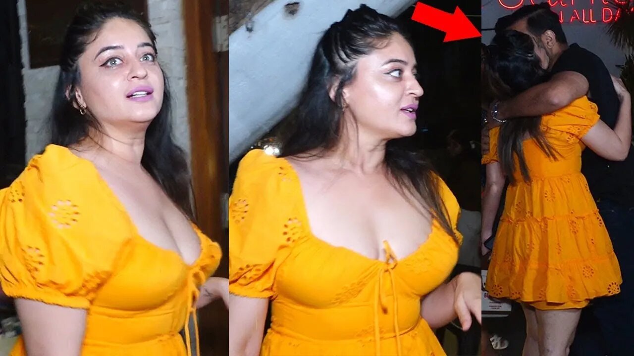 OOPS... Yeh Kya Dikh Gaya 😱👀😲 Mahhi Vij Suffers Biggest OOPS Moment In Short Baby Frock At Party