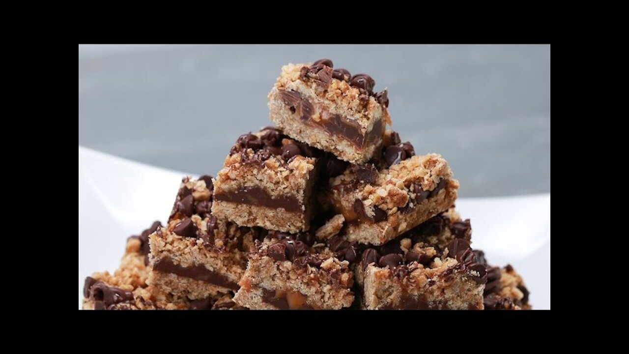 Chocolate Caramel Oat Bars (Carmelitas)