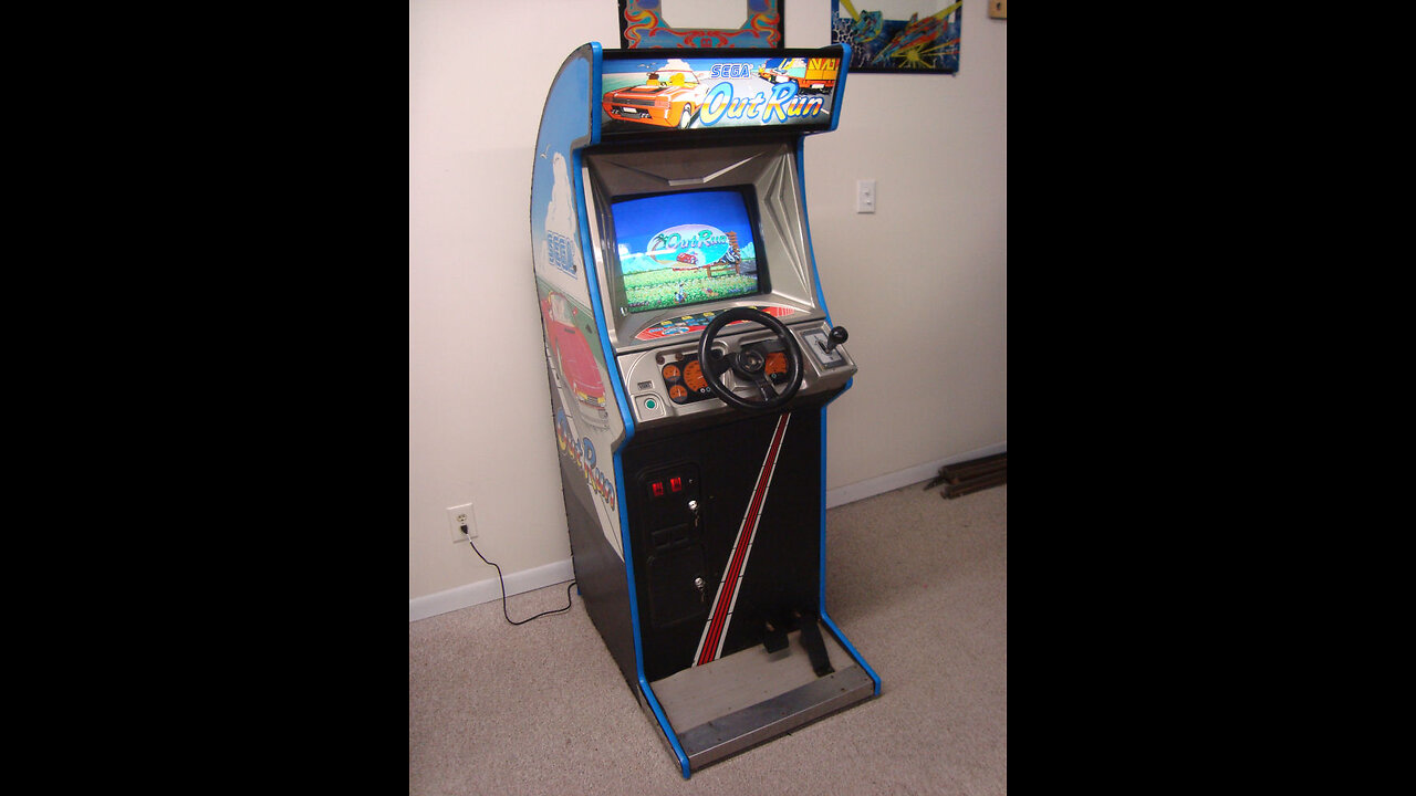 Repairing Sega's Famous OUTRUN Arcade Machine With A Broken Steering Gear!