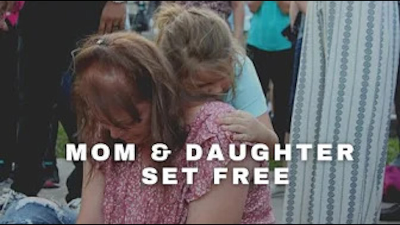 MOM & DAUGHTER SET FREE