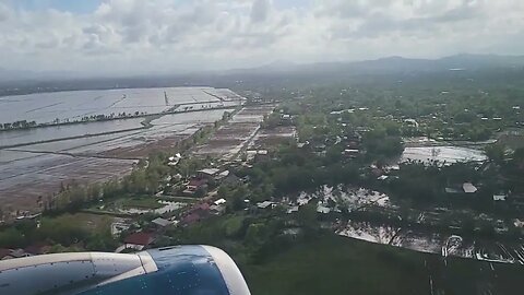 Vietnam Airline landing in Hue [Việt Nam airline đáp xuống Huế] #work #play #travel #shorts