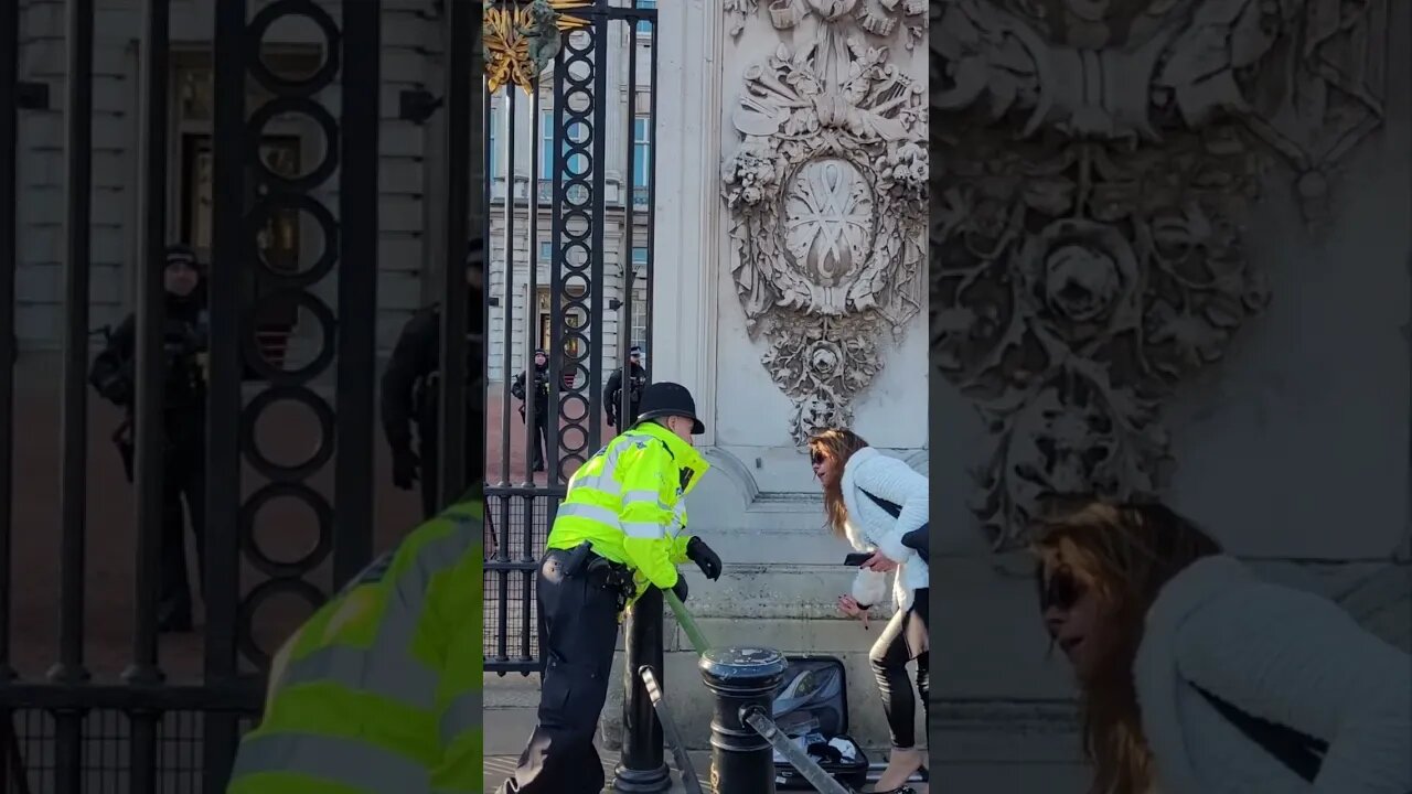 Tourist told of by police for changing her shoes 👞 out side the gate's of #buckinghampalace