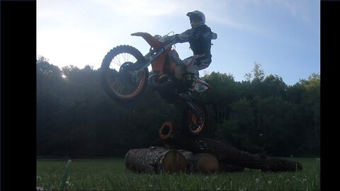 Enduro Practice - Riding across a banana-log