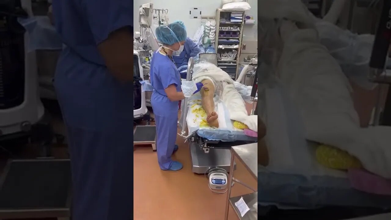 Cleaning the leg before knee replacement surgery