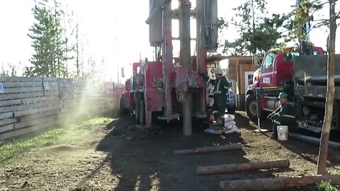 Äva's new water well being drilled