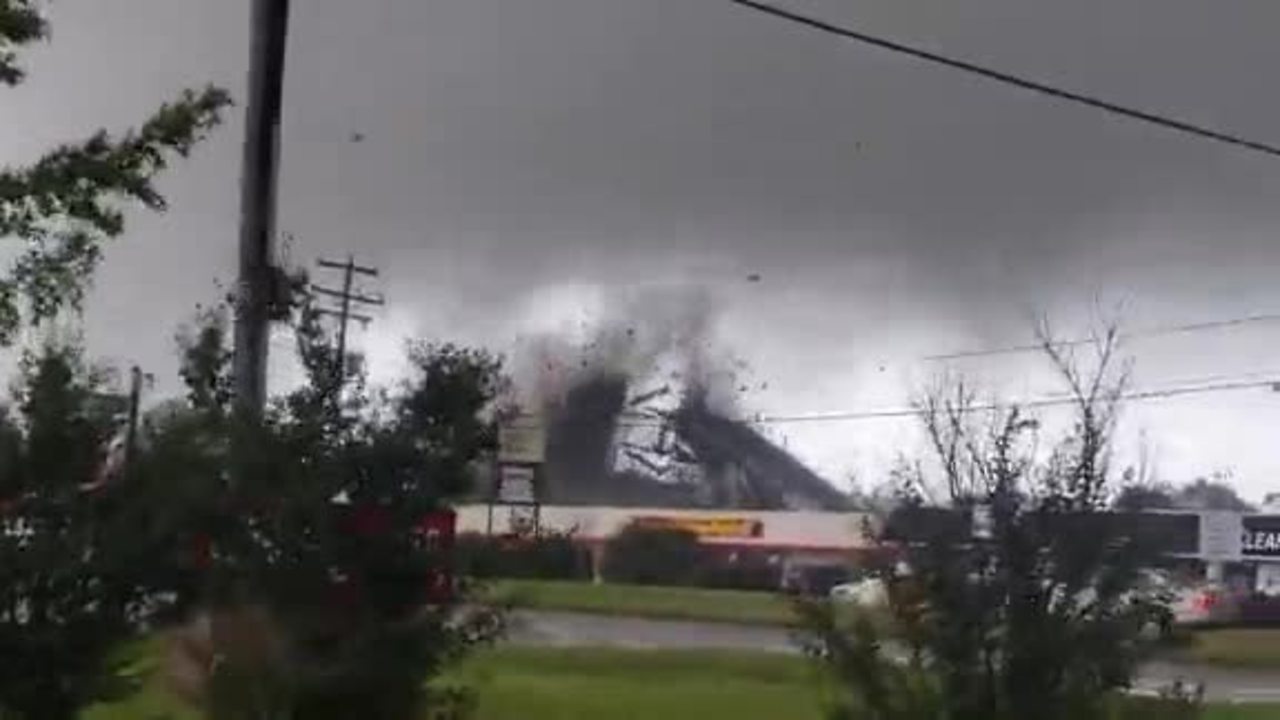 Tornado rips roof off Virginia business