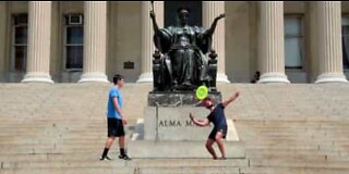 Já ouviu falar em freestyle frisbee? Veja como se joga