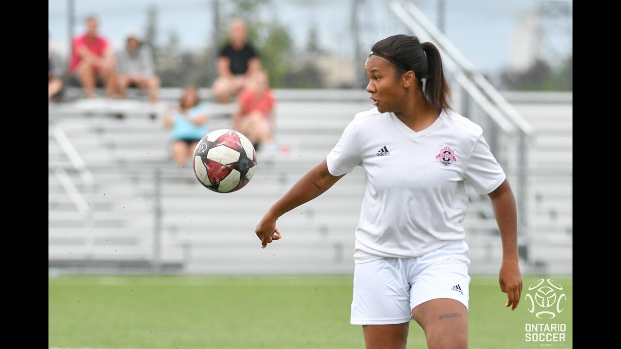 Angélica Labelle - Soccer