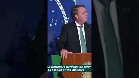 E esse cara barbudo hoje está fundando o país numa inflação e recessão gigantes