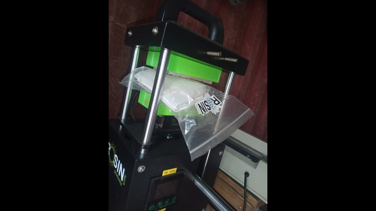Soft extraction rosin