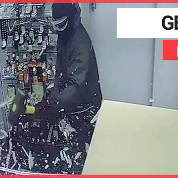 Gang caught on CCTV using sledgehammers to smash display cases in jewellery raid