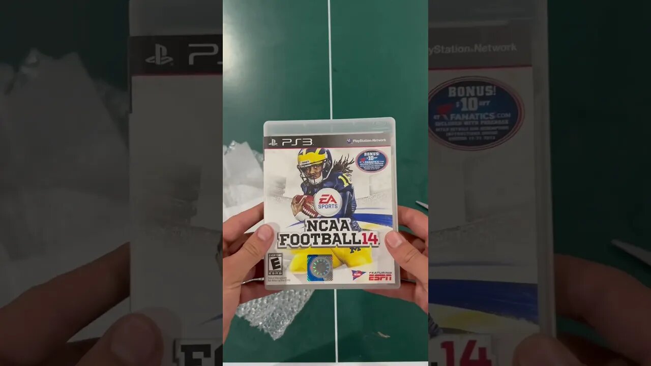 Unboxing ncaa football 14 #unboxing #football #ps3 #ncaafootball #cfbrevamped