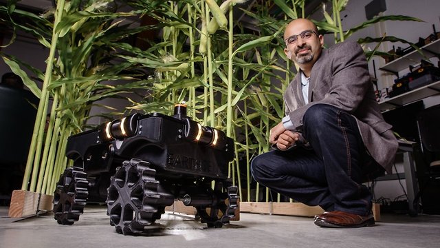 This Roomba-Like Robot Could Change How Farmers Care For Crops