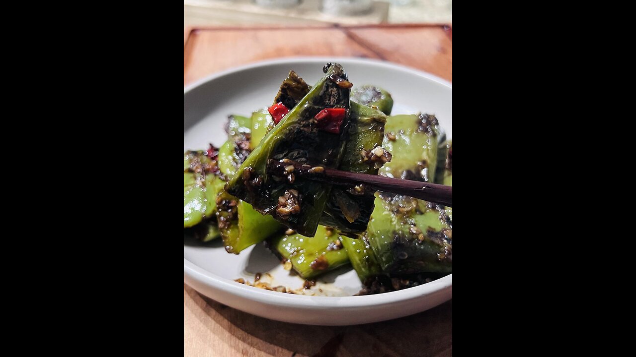 虎皮尖椒 Charred Green Pepper in Chinese Sauce