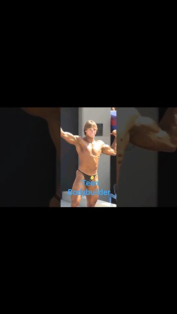 Teen Bodybuilder Dominates Bodybuilding Show #shorts #musclebeach #fitness
