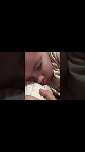 BELA ADORMECIDA DO TIKTOK #tiktok #viral #linda #kwai #infantil #youtubeshorts #fy #meme #shorts