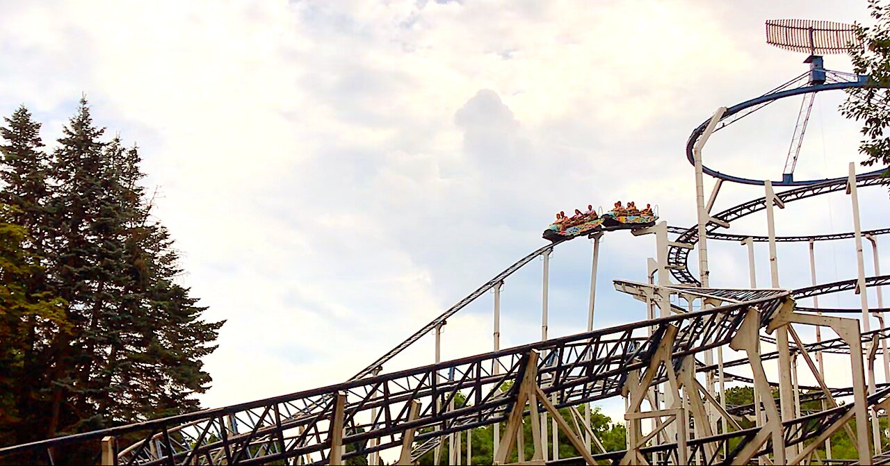Super 8 attraction timelapse.
