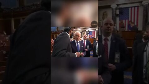 Man asks Biden for autograph ✍️ & selfie 🤳 after State Of The Union Address