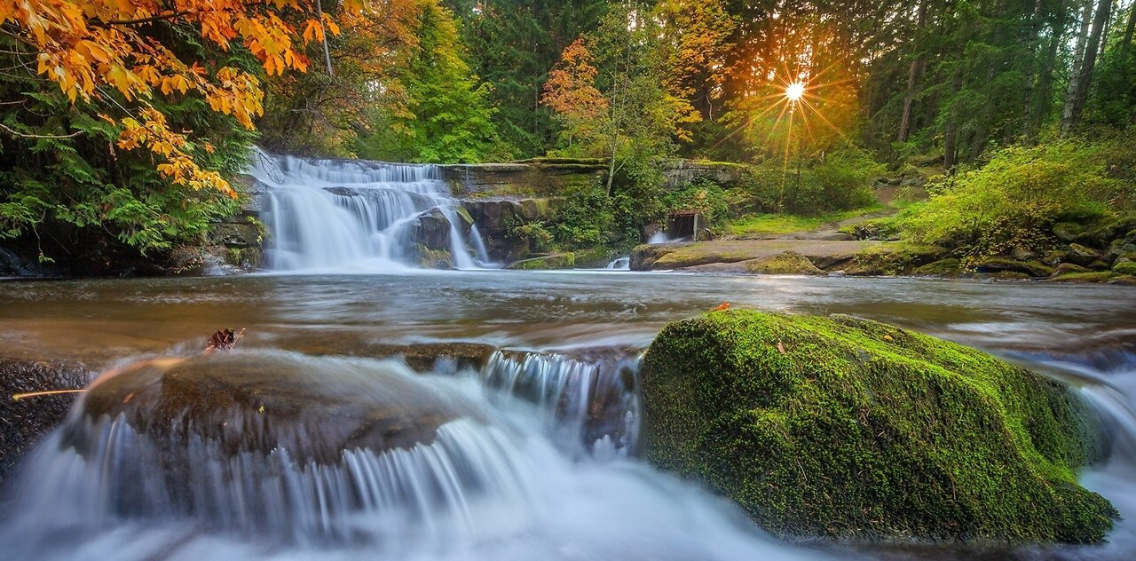 Relaxing alpha binaural waterfall ASMR white noise water river sound - JD Savanyu