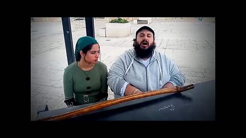 LOUVANDO YESHUA EM JERUSALÉM