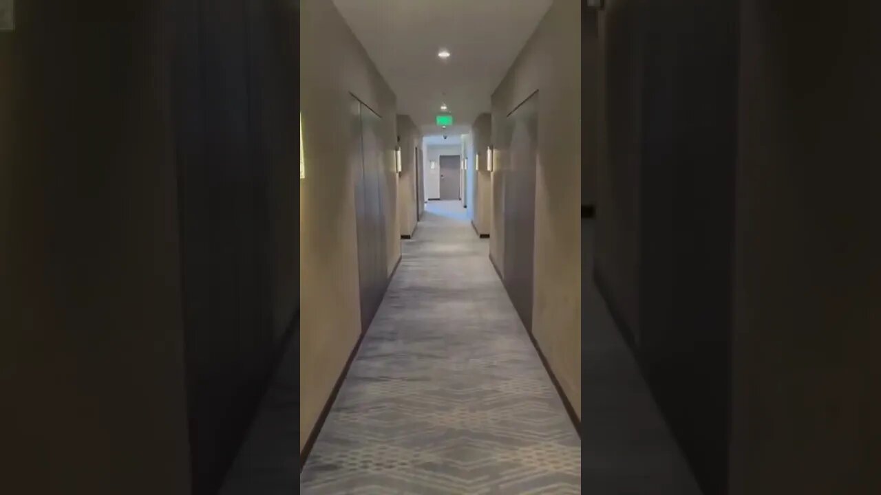 Esse corredor não tem fim! Hotel do beco sem saída! #hotel #shorts #corredores