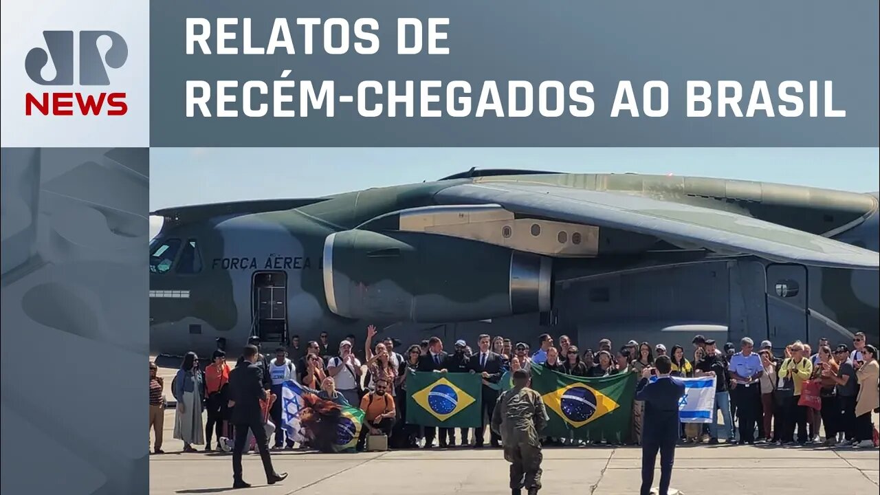 Brasileiros se ajoelham na pista do Galeão ao chegar de Israel