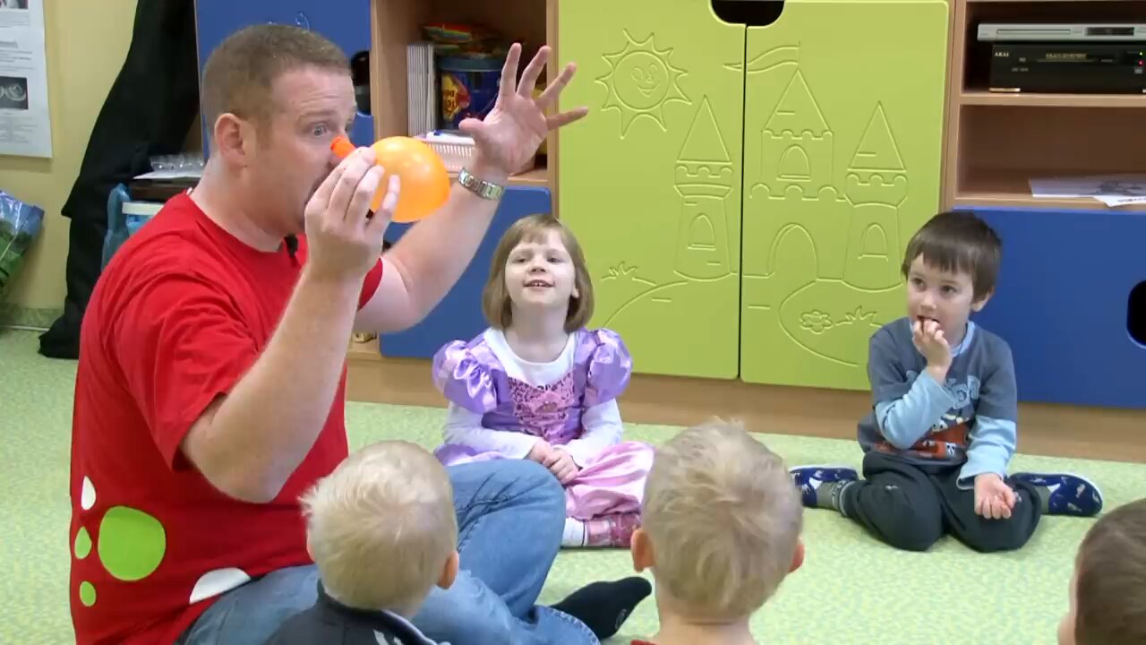 How to teach Kids | from a Prague kindergarten, part 1 | English for Children.