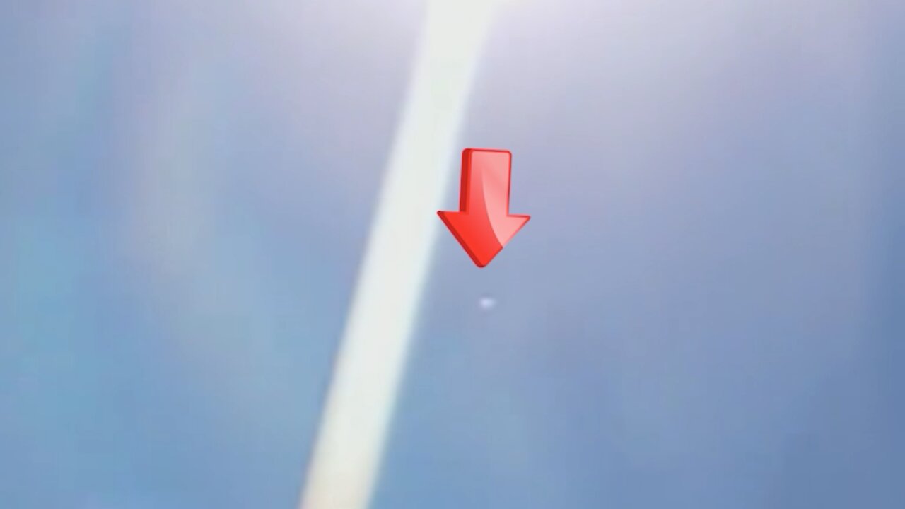 A moment in time! I found a UFO going at light speed [Space]