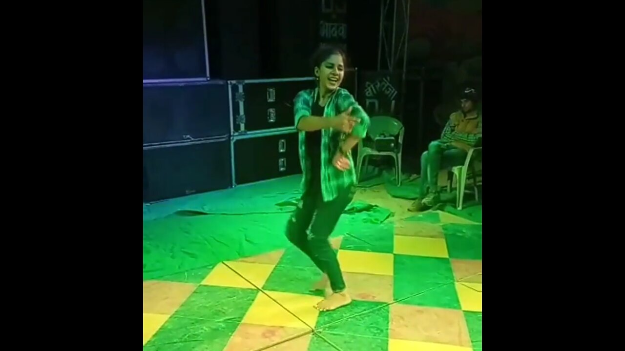 Trending jattni dance