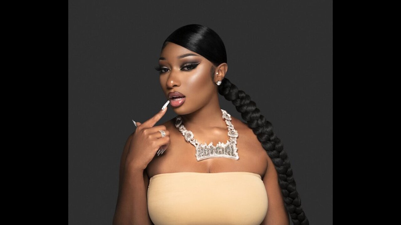 Megan Thee Stallion Full Live 11-23-23…In The Kitchen, Cooking & Dancing, Talks Baddies East