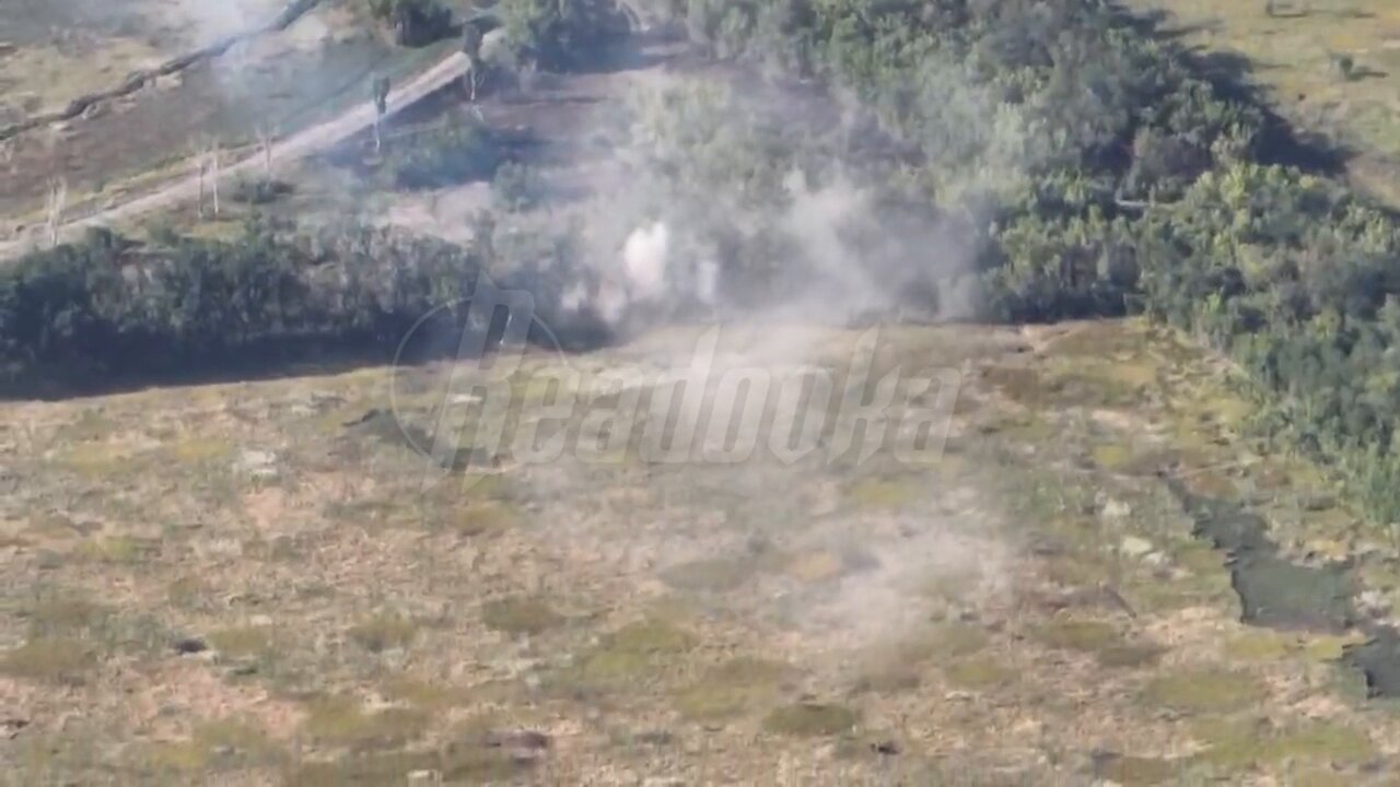 DPR militia break through Ukrainian defenses in direction of Peski, working to encircle Avdiivka