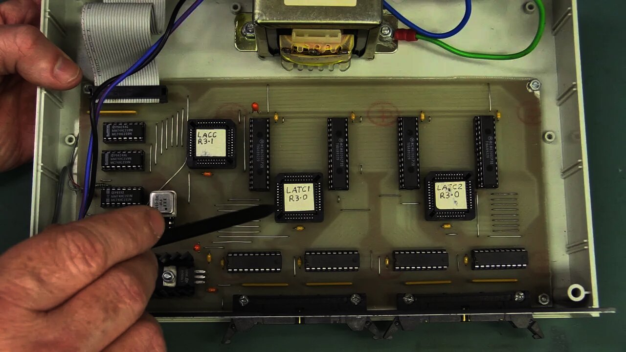 EEVblog #747 - PC Based Logic Analyser Project