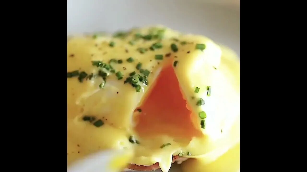 hollandaise sauce | @Joshua Weissman 🤩 #shorts